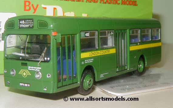 London Country AEC Swift SM101